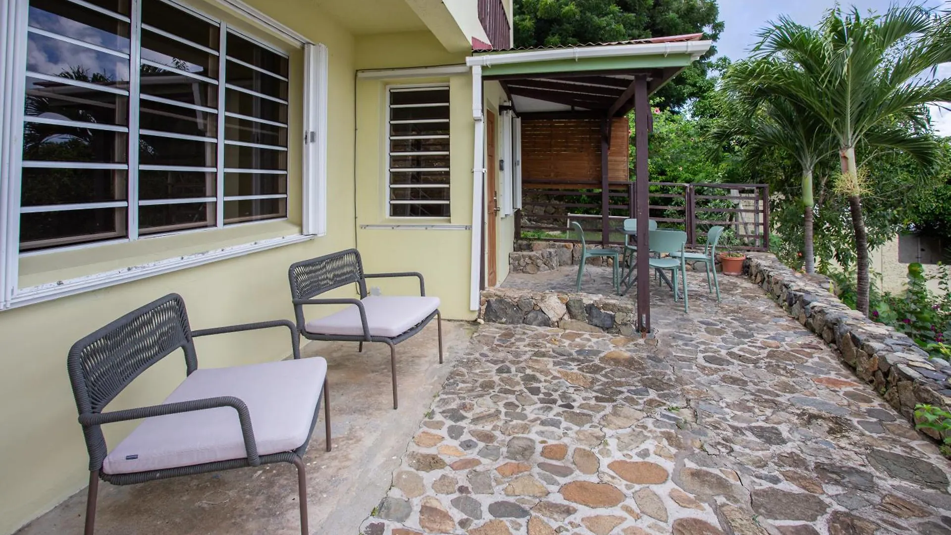 Cozy Cottage 1 Bedroom With Stunning Views سيمبسون باي 0*,  سان مارتن